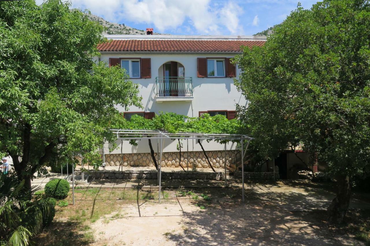 Lumbrela Apartments Starigrad Paklenica Exterior photo
